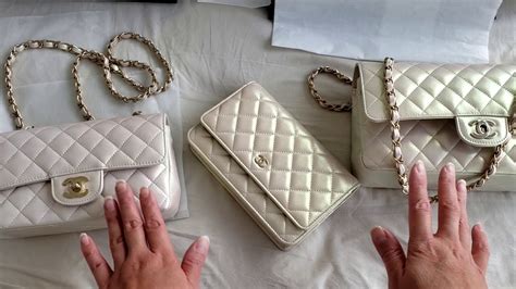 CHANEL 20B IVORY IRIDESCENT MINI: Unboxing, Review